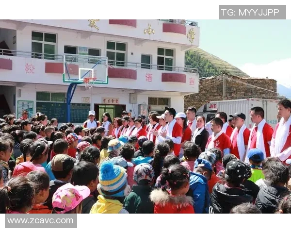 携手共进体育赛事助力公益捐赠点燃希望的火炬